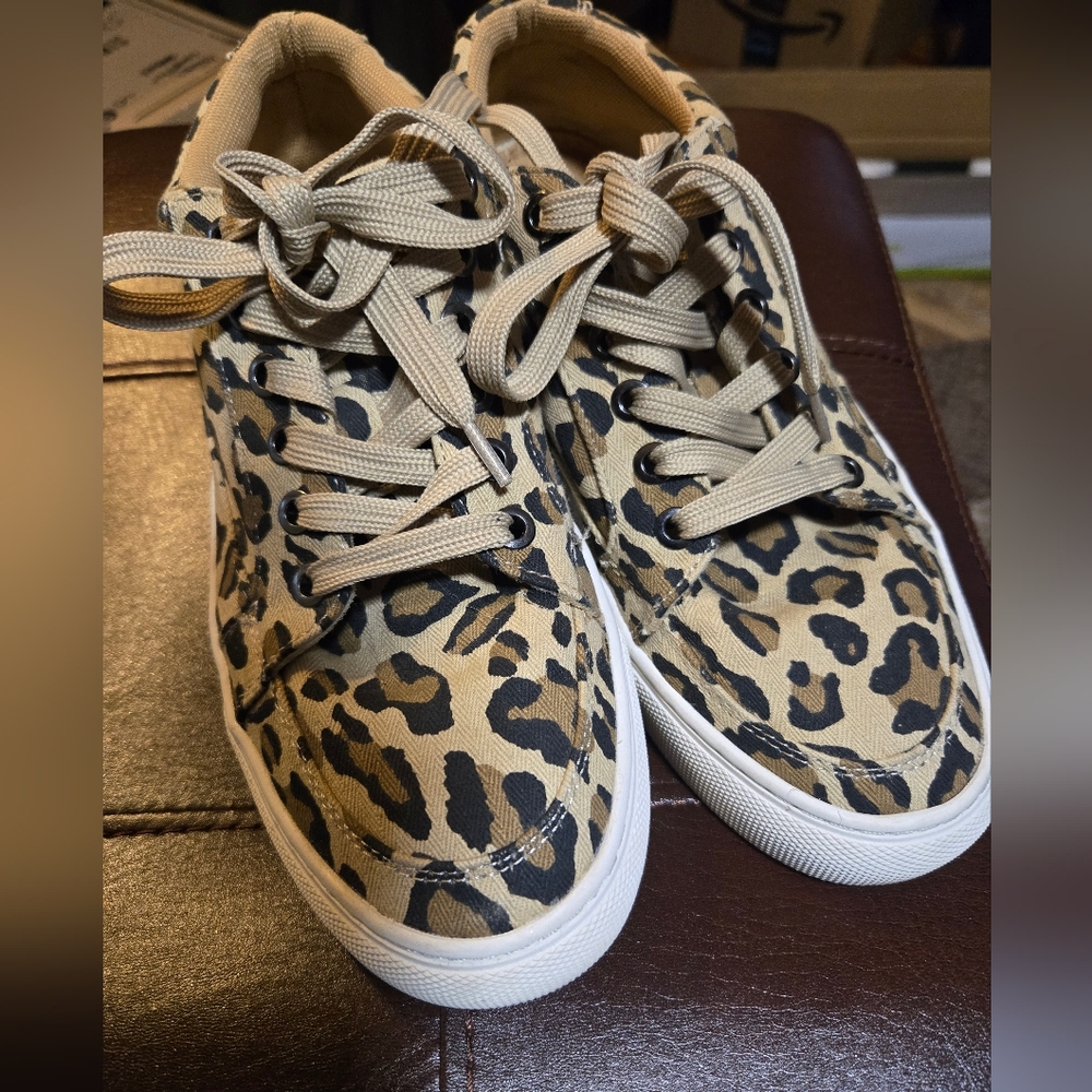Leopard Print Canvas Sneakers - Neutral Tones - Picture 2 of 5